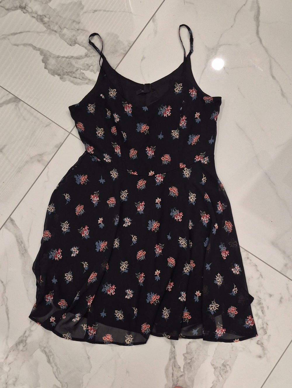 Forever 21 Black Floral Spaghetti-Strap Dress